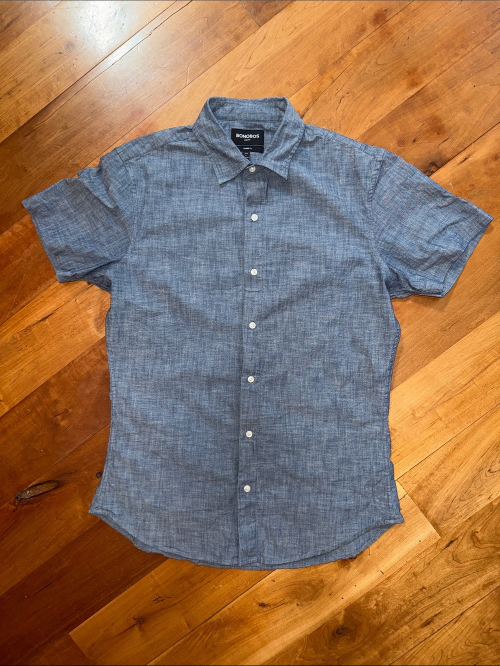 Bonobos Stretch Riviera Short Sleeve Shirt in Chambray Blue – LT – Tailored Fit